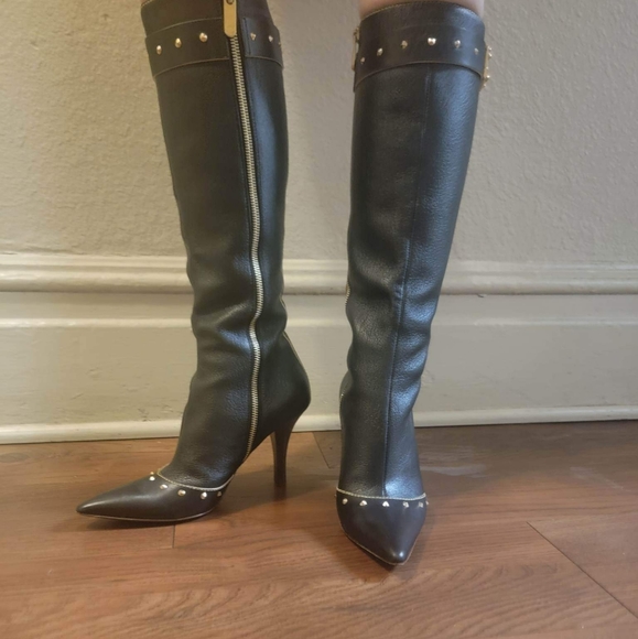 Authentic Louis Vuitton SUHALI Goat Leather Boots - Picture 2 of 5